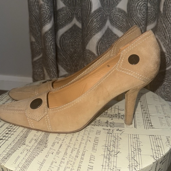 Tod’s Tan Suede Pumps SZ 8 - Picture 1 of 8